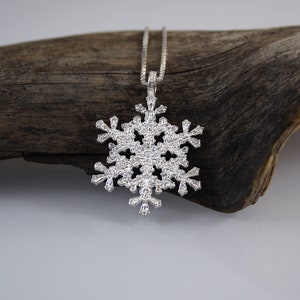 CHILL - Snowflake pendant, Sterling silver 925
