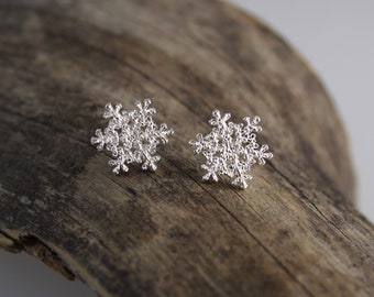 CHILL - Snowflake stud earrings, Sterling silver 925