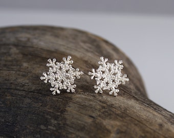 CHILL - Snowflake stud earrings, Sterling silver 925