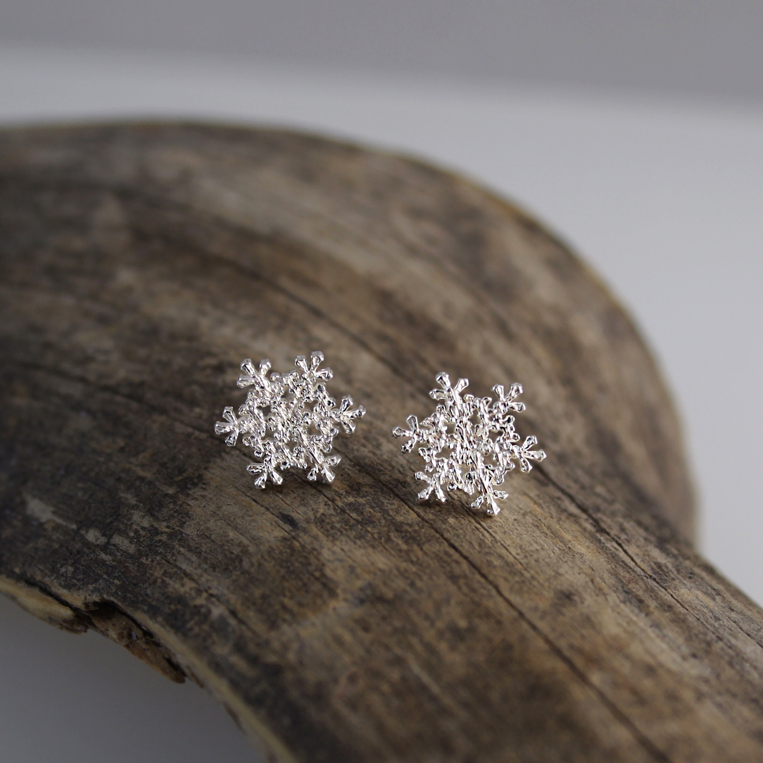 ☆HEI☆ sv925 snowflake onetouch earring HE24WIESW121XXFR Sterling Silver Genuine Diamond Snowflake Earrings - J.H.