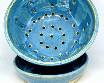 Berry Bowl with Drip Plate