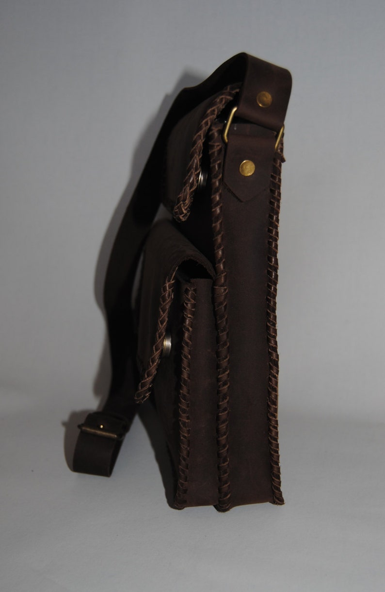 Handcrafted leather unisex bag