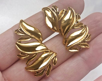 Boucles d'oreilles vintage Oscar de la Renta Boucles d'oreilles succession dorées antiques signées Bijoux de créateur pour femme - Stock limité - Jamais portées