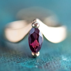 A Vintage Ring 1970s Genuine Garnet 18k Gold Birthstone Ring Antique Jewelry for Women #R2892 - Limited Stock - Never Worn