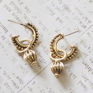 Vintage Oscar De La Renta Gold Tone Hoop Earrings with Charms