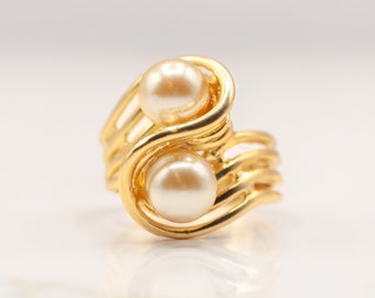 Vintage Womens 1970s Antique Cream Pearl Ring 18k Gold Electroplate USA Handmade Jewelry  Statement Cocktail Rings Classic Jewelry