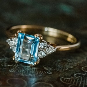 Women's Vintage Rings 1980s Antique Ring Aquamarine and Clear Austrian Crystals 18k Gold Engagement Ring Jewelry #R996 - LIMITED