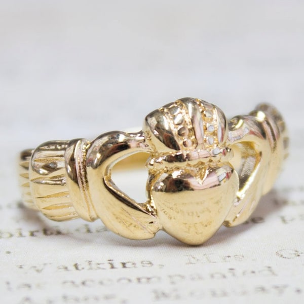 Handcrafted Vintage Ring 18k Gold Irish Claddagh Ring Antique #R1768 Antique Rings Jewelry - Limited Stock - Never Worn