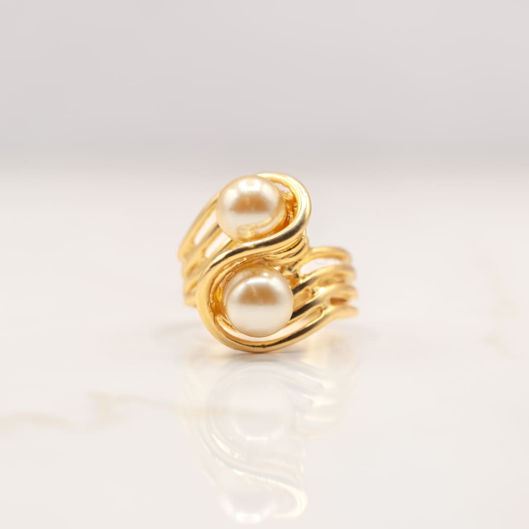 vintage-womens-1970s-antique-cream-pearl-ring-18k-gold-electroplate-usa