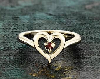 Gift for Her Enamel Heart Ring Mothers Day Present 1970s Boho Jewellery Hand Crafted Jewellery Vintage Copper Tone Ring