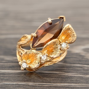 Vintage Smoke Topaz Crystal Ring: 18k Gold Calla Lily Design