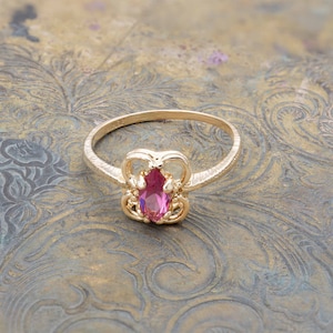 Vintage Ring Pink Tourmaline Austrian Crystal Ring 18k Gold Made in the USA R586 - Limited Stock - Never Worn