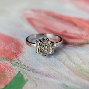 Anello vintage con fiore: oro bianco 18k galvanizzato, cristallo austriaco