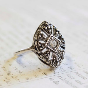 Vintage Ring Antique 18k White Gold Genuine Clear Swarovski Crystal Edwardian Antique Womans Jewelry #R1268 - Limited Stock - Never Worn