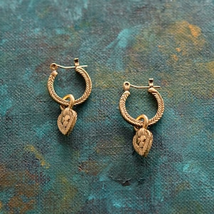 Vintage Oscar De La Renta Antiqued Gold Tone Textured Hoops with Removable Dangling Heart Charms Earrings #OSE-22102-PY