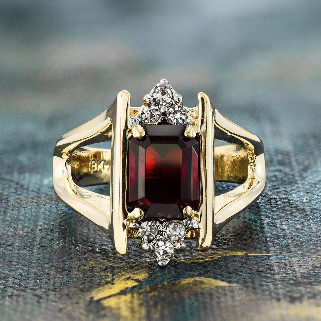 Vintage Ring 1980s Garnet and Clear Swarovski Crystals 18k