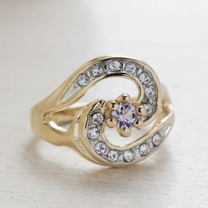 Vintage 18k Gold Alexandrite Ring: Swarovski Crystal Antique Jewelry