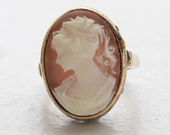 Anello vintage Silhouette bianca su cammeo corallo Anello in oro 18 carati Gioiello da donna Anello fatto a mano R1776 - Disponibilità limitata - Mai indossato Antico