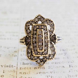 Vintage Antique 18k Gold Ring Clear Swarovski Crystals Made in USA #R1415 - Limited Stock - Never Worn