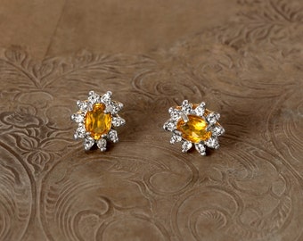 Vintage Earrings Light Topaz and Clear Swarovski Crystal Clip Earrings E2950