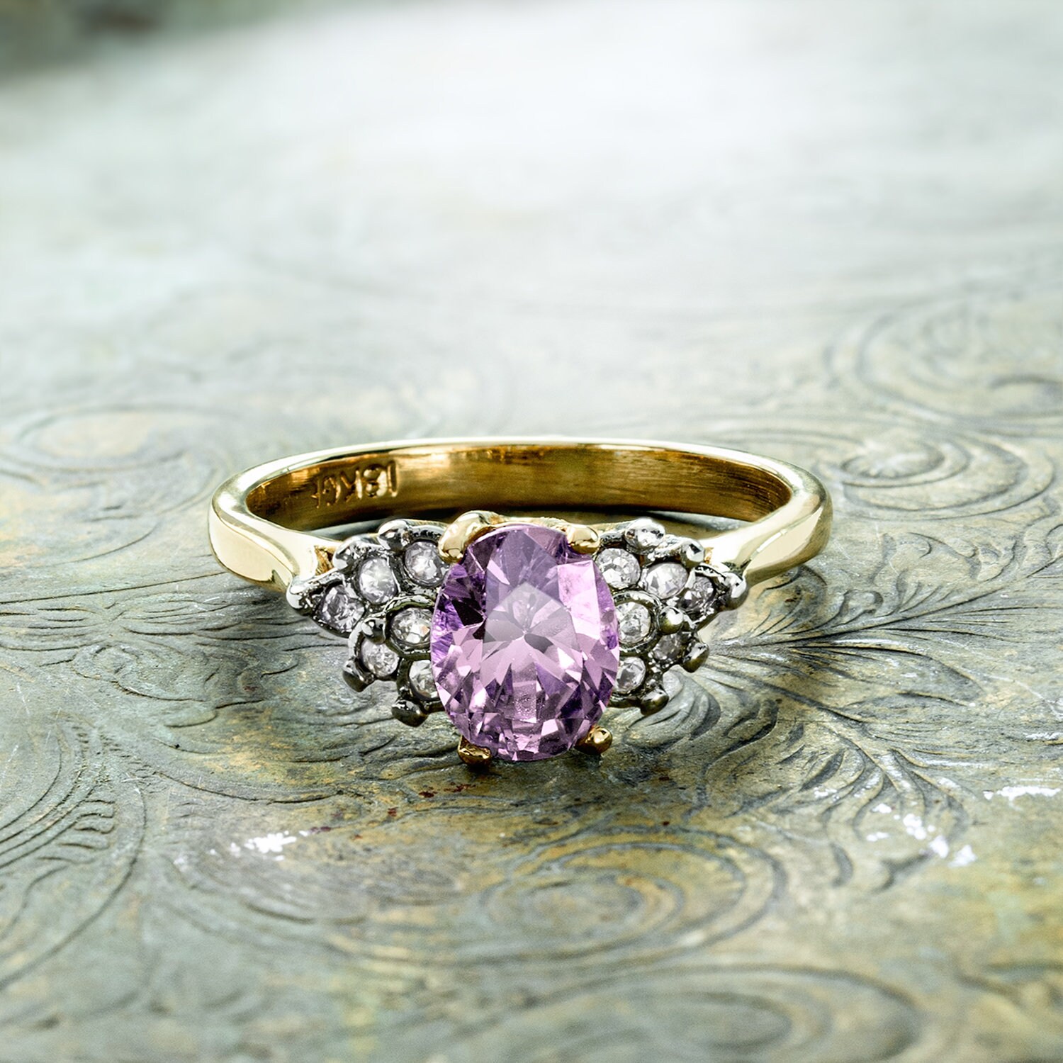 スーパーセール期間限定 Lavender Ring Vintage Cubic 18kt Crystals Clear and Zirconia Craft
