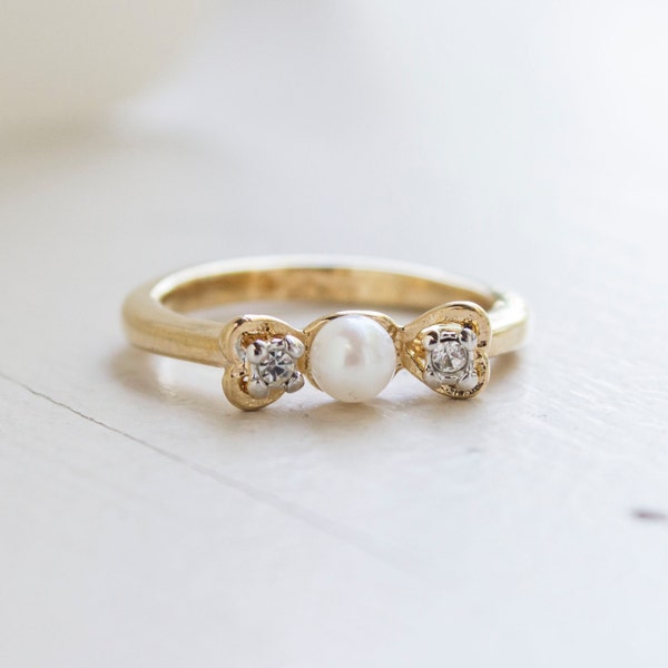 A Vintage Ring Pearl Bead Ring with Swarovski Crystal Accents 18k Gold Pearl Jewelry for Women #R1704 - Limited Stock - Never Worn