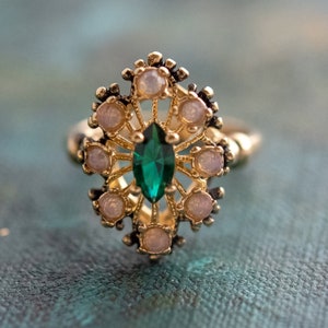 Vintage 18kt Emerald & Pinfire Opal Ring: Antique Cocktail Jewelry