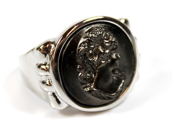 Womens Vintage Black Cameo Ring 18kt White Never Worn Victorian Lady Cameo Jewelry for Women Statement Ring Girls Unique Rings