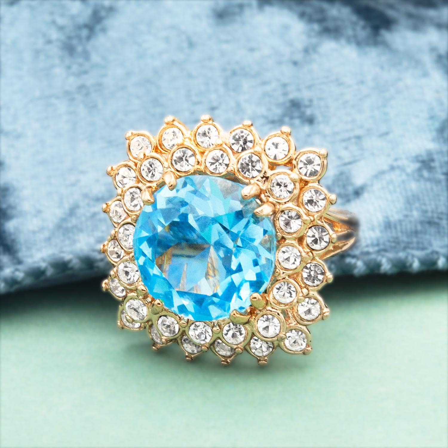 Providence Vintage Jewelry Amethyst with Clear Swarovski Crystals 18kt Yell Providence Jewelry Museum