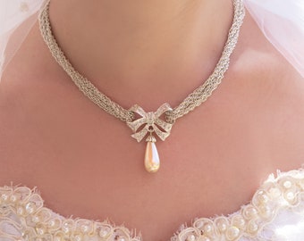 Vintage Oscar De La Renta Crystal Pearl Bow Necklace - Bridal Jewelry