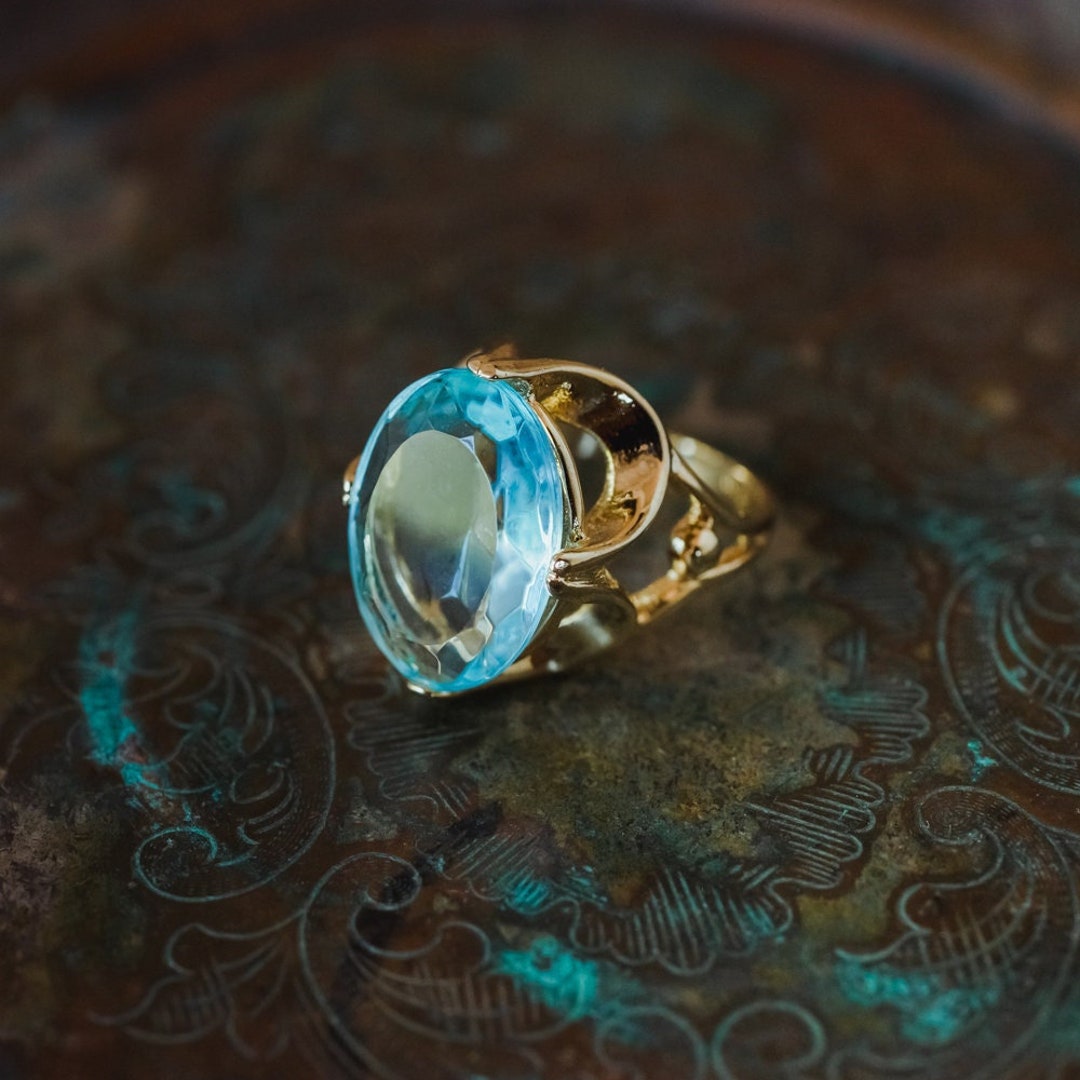 Vintage Ring Cocktail Ring Aquamarine Oval Cut Swarovski Crystal 18k ...