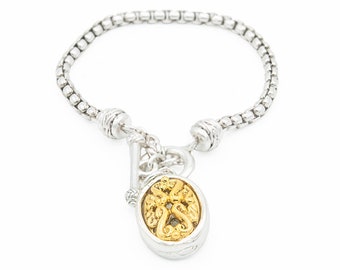 Vintage Oscar De La Renta Women's Charm Bracelet Filigree Pendant Yellow and White Gold Plated Design