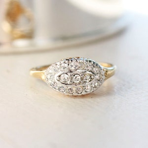 Anello da donna vintage, realizzato a mano negli Stati Uniti, placcato in oro giallo 18 carati con cristalli Swarovski trasparenti e pavé.