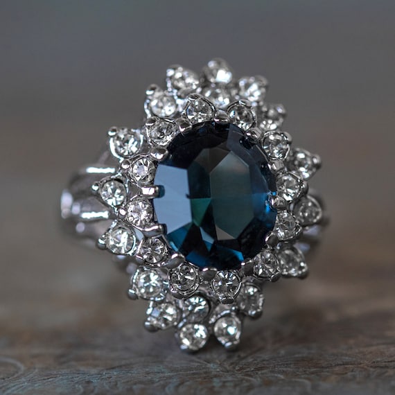 Bague vintage saphir et cristaux Swarovski transparents or blanc 18 carats argent bague de cocktail pour femme antique R173 Stock limite Jamais porte Etsy France