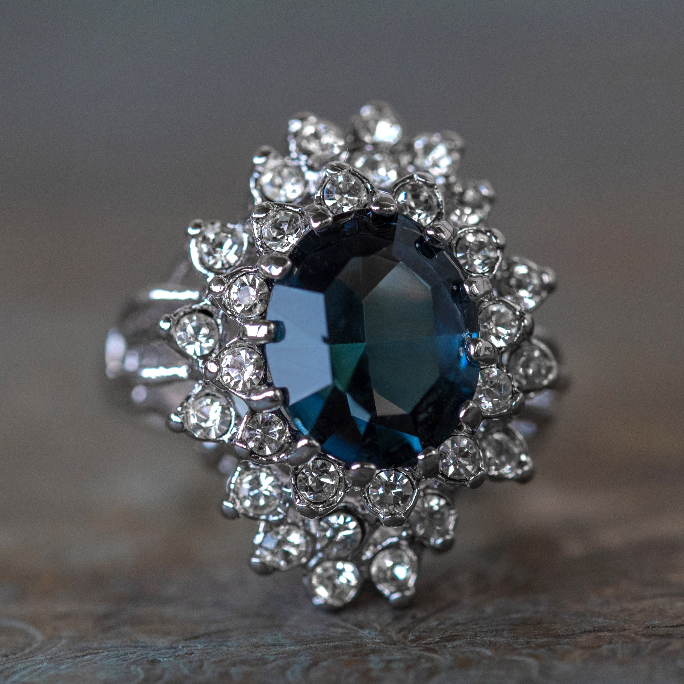 Swarovski エレガントリング シルバー 22442661_53419247_1000.jpg