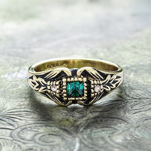 Vintage Ring set with Emerald and Clear Crystals Antiqued 18k Yellow Gold Electroplated R1378