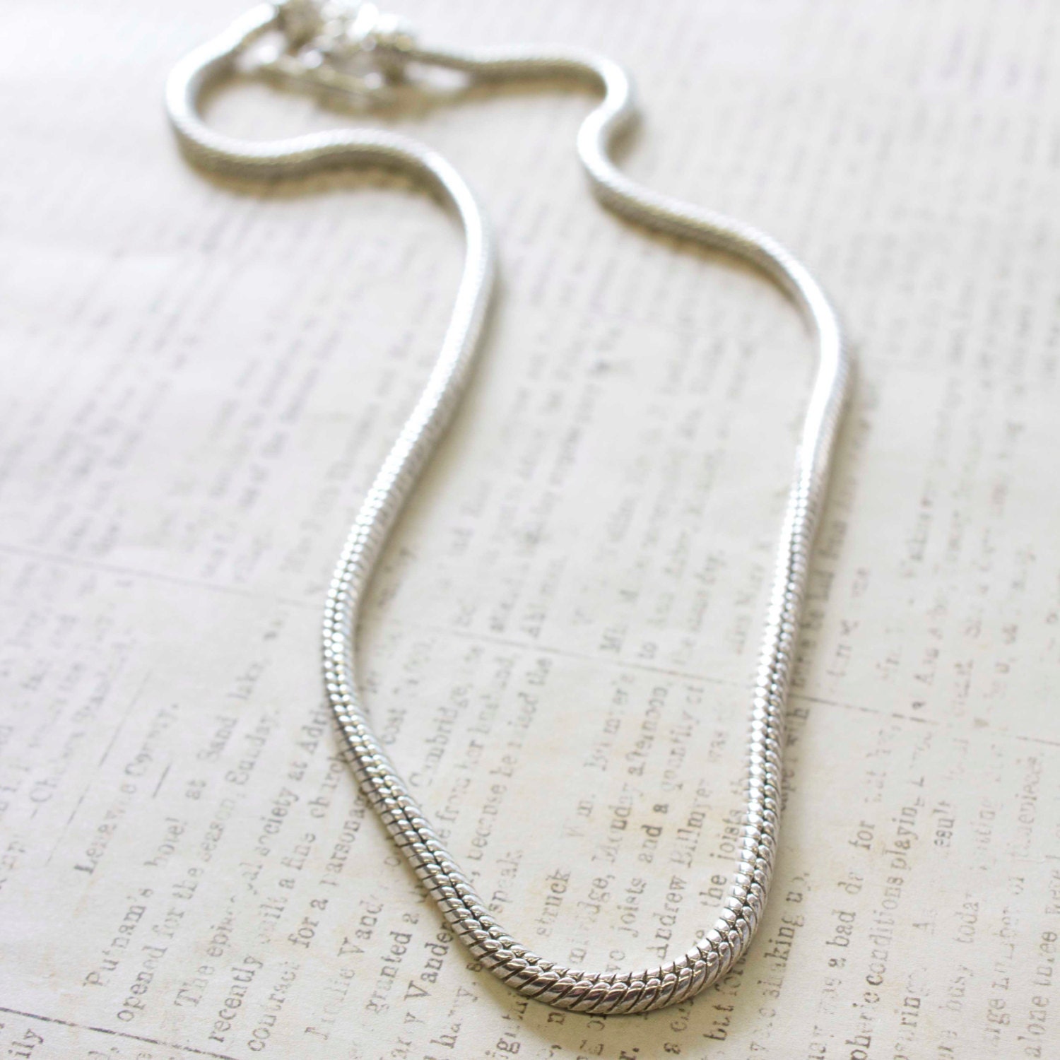 Vintage Oscar De La Renta 18 Inch Silver Tone Snake Chain