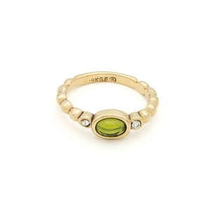 Vintage Peridot Cabochon Ring: 18kt Gold Electroplated, Austrian Crystal