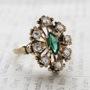 Bague de cocktail vintage émeraude et cristaux autrichiens transparents ou bague de naissance, bagues antiques de bijoux pour femmes 18 carats - APPROVISIONNEMENT LIMITÉ