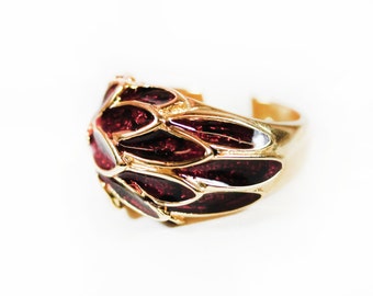 Vintage Ring 1970s Deep Ruby Enamel with Sparkle Undertone Leaf Motif 18k Gold Ring #R1933 Antique Womans Rings - Limited Stock - Never Worn