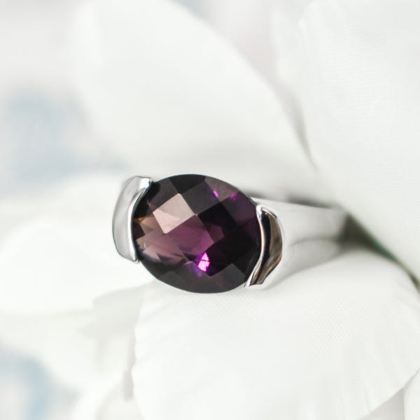 Womens Vintage Amethyst Crystal Ring 18k White Gold Electroplated February Birthstone Ring Mid Century Design Girls Rings Purple Stone