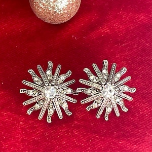 Pendientes vintage Oscar De La Renta chapados en oro blanco con circonitas cúbicas #OSE-24303