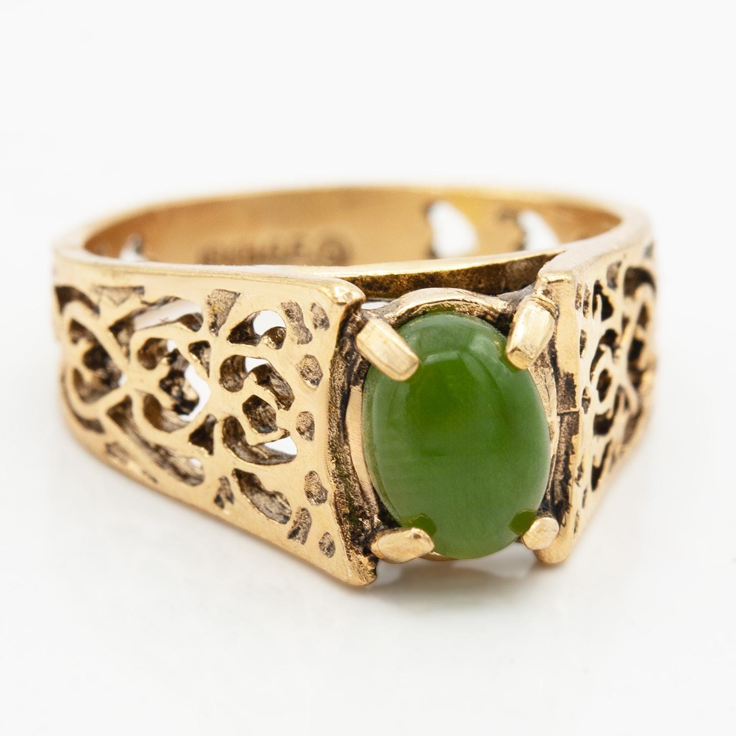 Vintage Women's Taiwan Jade Cocktail Ring 18k Gold Electroplated