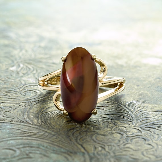 Vintage Ring 1970s Imitation Brown Coral 18k Gold… - image 1