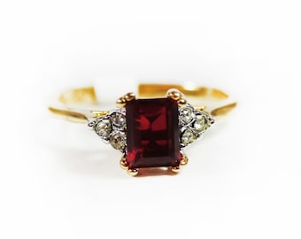 Vintage Ring Ruby and Clear Swarovski Crystals 18kt Gold July Birthstone Antique for Women #R996 - Limited Stock - Never Worn