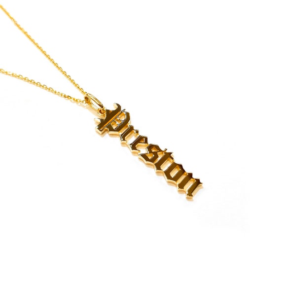 Hanging Name Pendant in 14k Gold