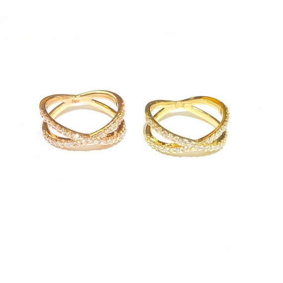 Diamond Criss Cross Ring in 14k Gold