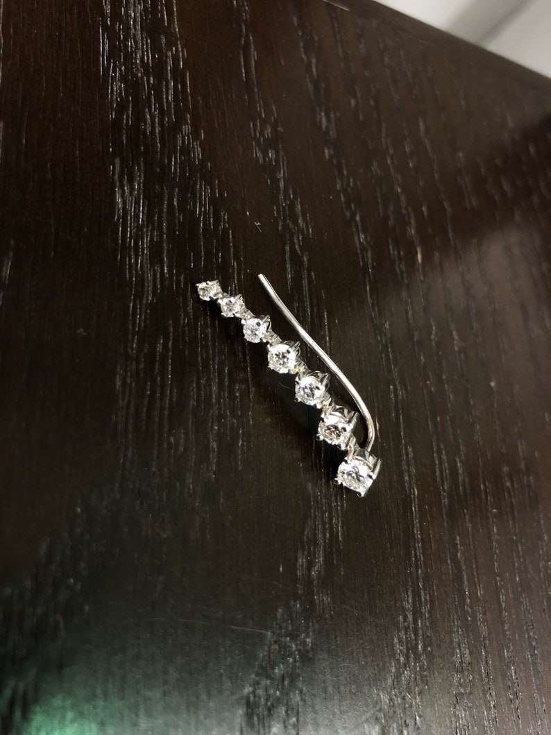 Diamond Comet Ear Crawler in 14k Gold