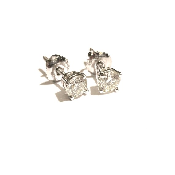 Diamond Stud Earrings in 14k Gold