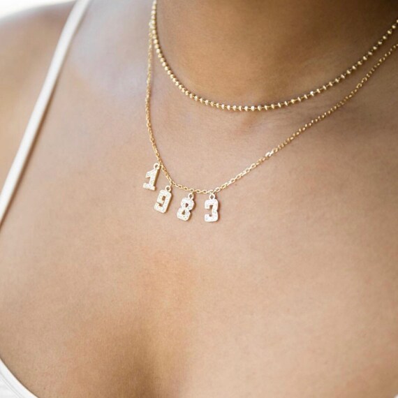A Year to Remeber Necklace in 14k gold and Diamond